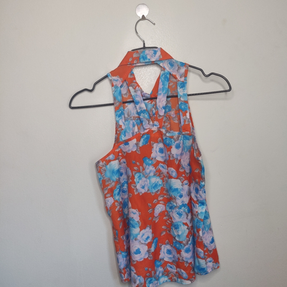 Floral Button up - Picture 4 of 5